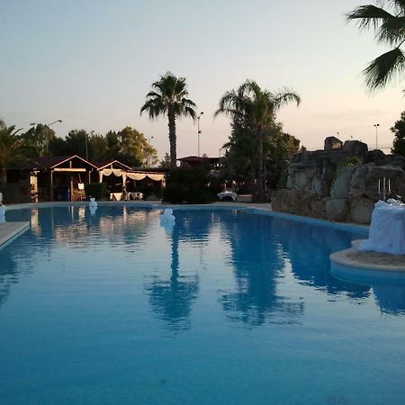 מנדוריה Villaggio Turistico Malibuu מראה חיצוני תמונה